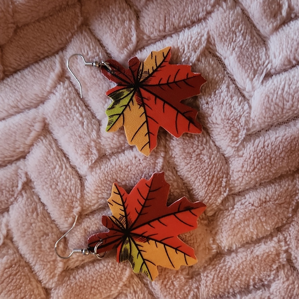 Leaf earrings